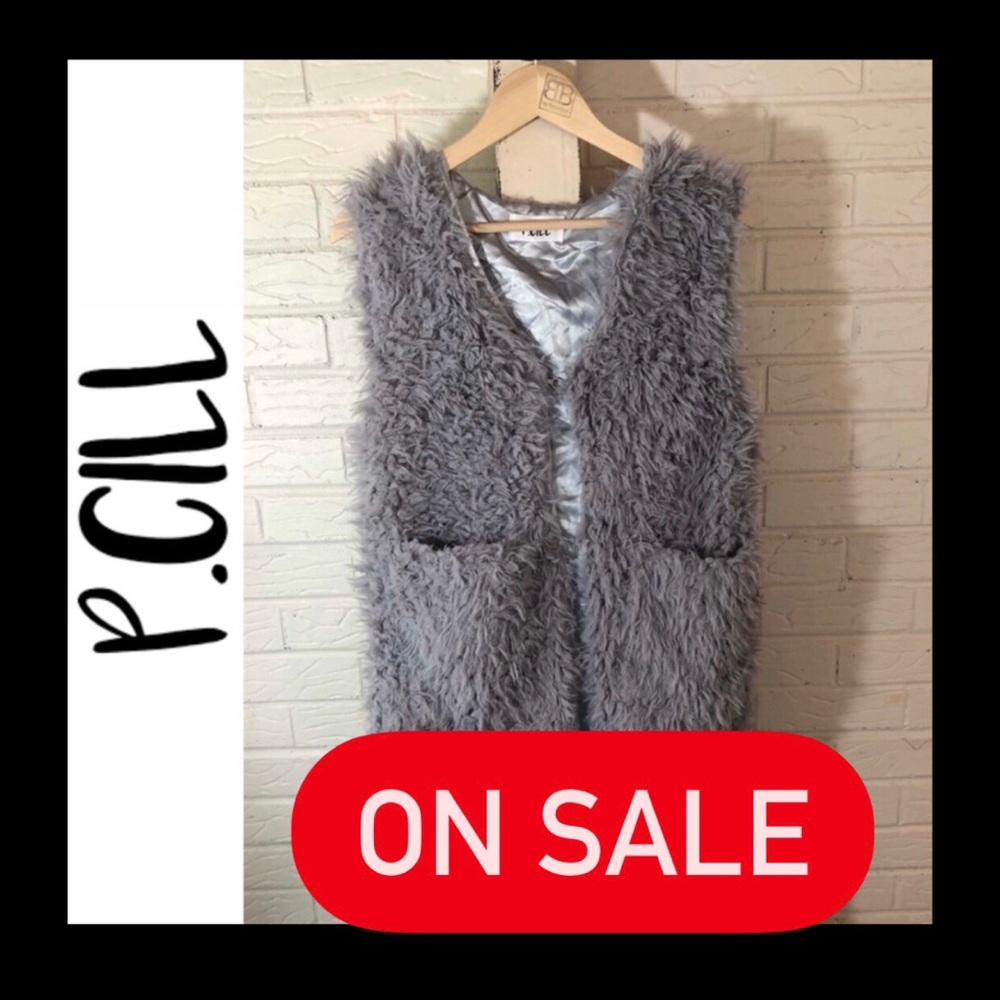 NWT, P.Cill Grey Fuzzy Duster. Cute Boho chic furry vest